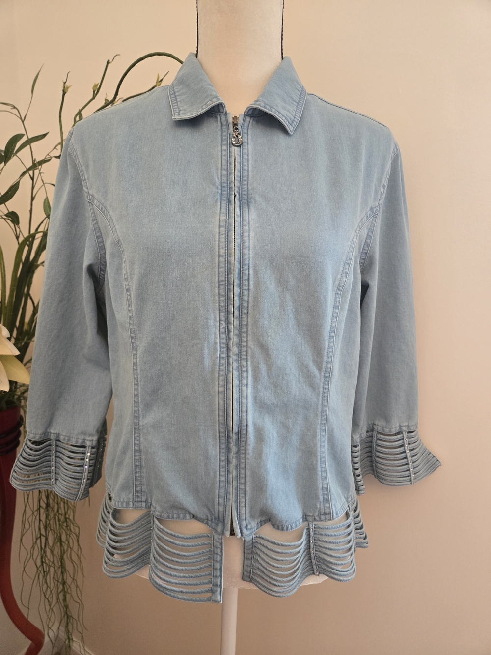 Light Wash Denim Zip Front Jacket with Scalloped Cutout Hem Size M